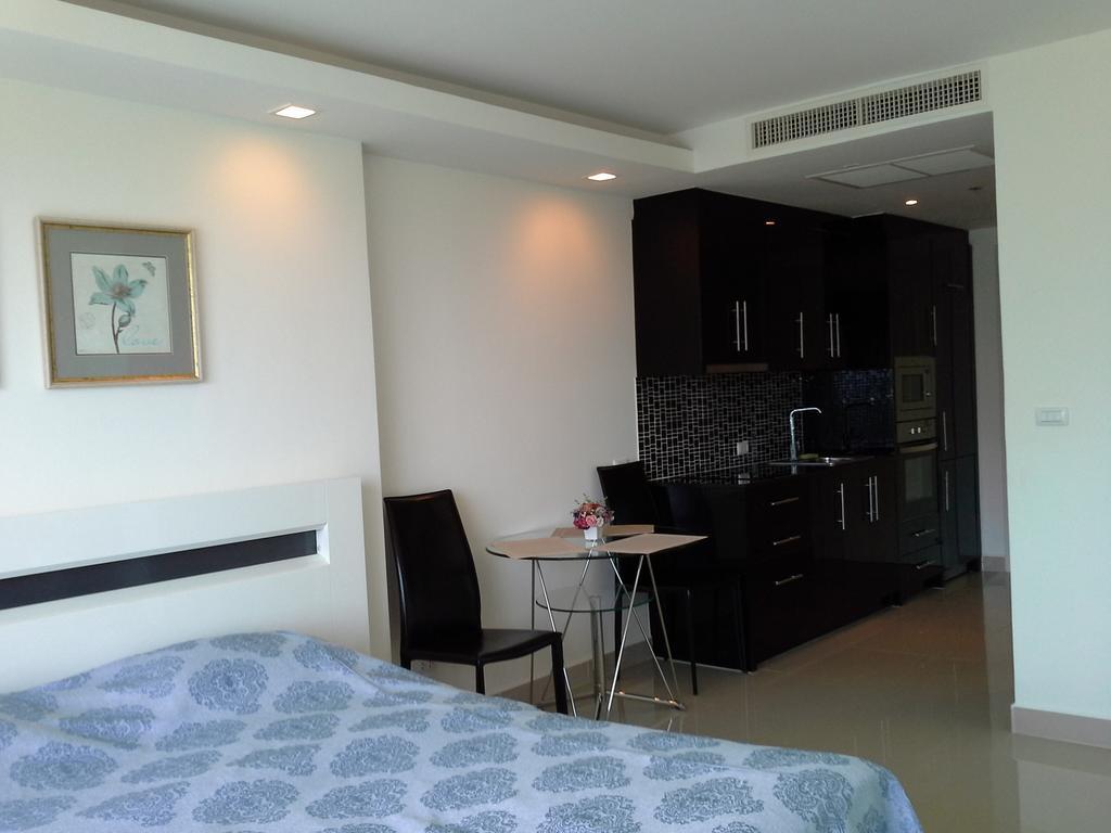 Cosy Beach View Apartments パッタヤー エクステリア 写真